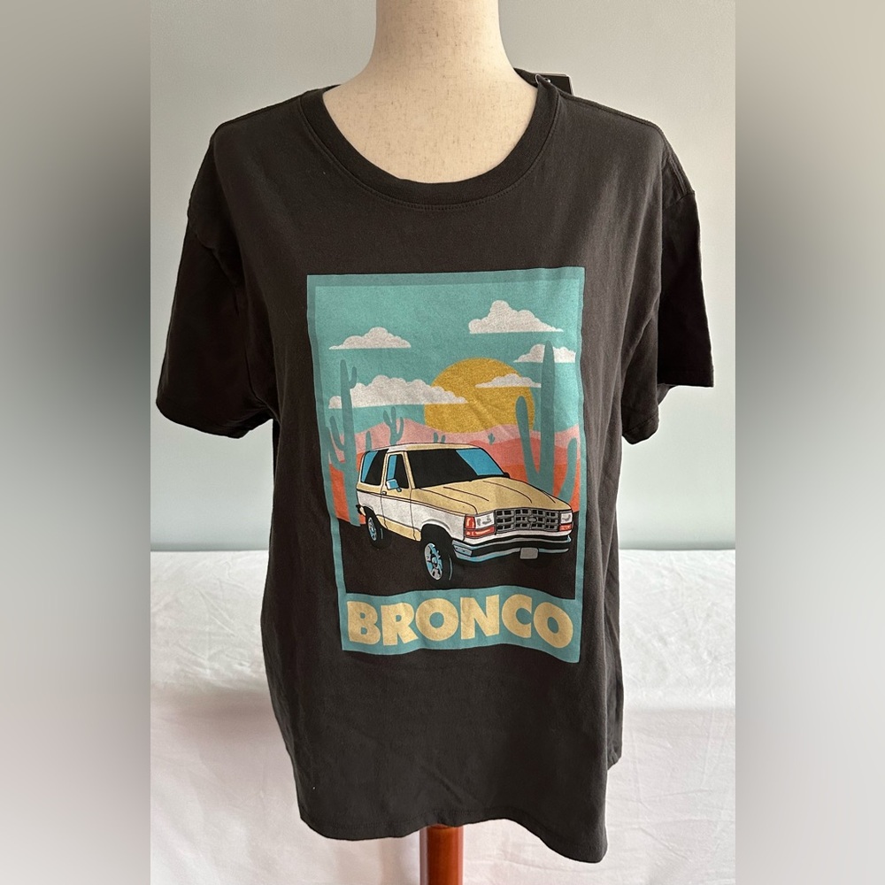 Ford Bronco Desert Scene Women's Dark Gray Graphic T-Shirt Sz: 2XL NWT